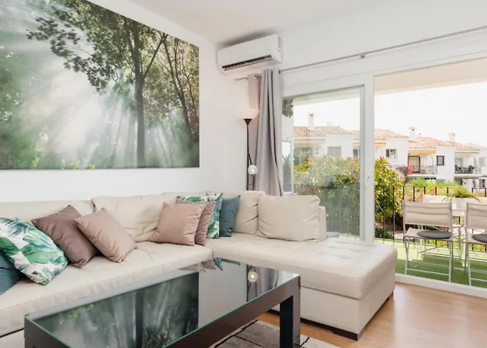 Appartement Corner Penthouse Sleeps 4 With Parking Estepona