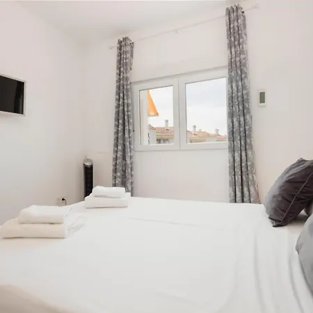 דירה Corner Penthouse Sleeps 4 With Parking *