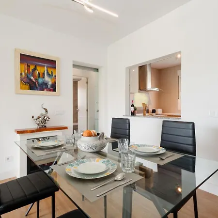 Penthouse - Sleeps 4 - Pool - Parking - Golf Club Apartment Estepona