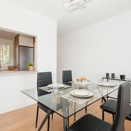 Apartment Penthouse - Sleeps 4 - Pool - Parking - Golf Club