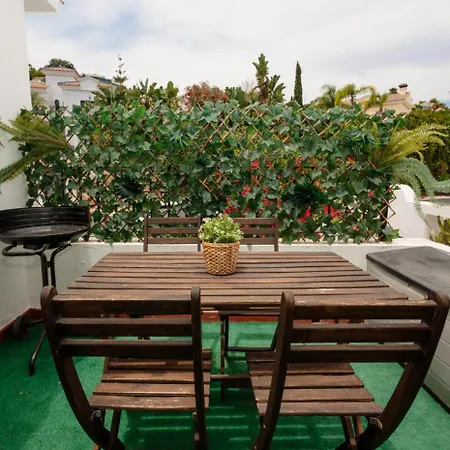 Apartment Penthouse - Sleeps 4 - Pool - Parking - Golf Club *