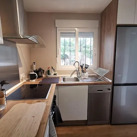 Penthouse - Sleeps 4 - Pool - Parking - Golf Club *