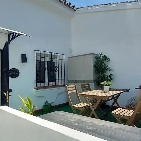 Apartment Penthouse - Sleeps 4 - Pool - Parking - Golf Club *