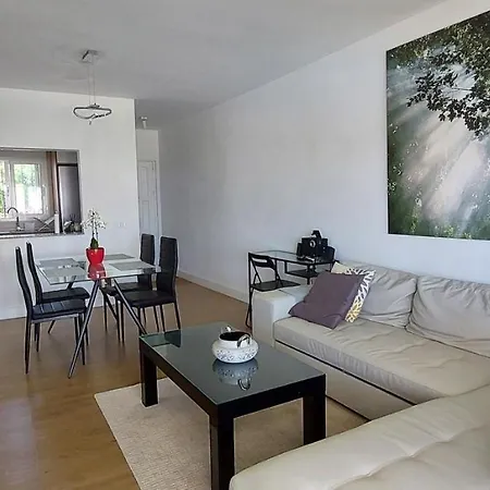 Penthouse - Sleeps 4 - Pool - Parking - Golf Club Apartment *