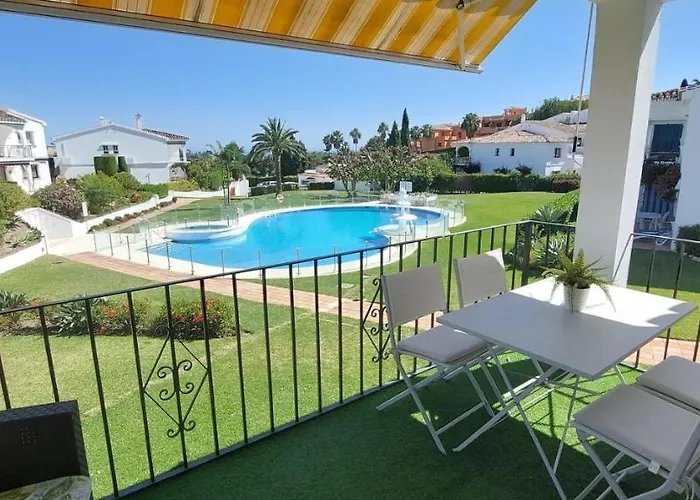 Corner Penthouse Sleeps 4 With Parking Appartement *