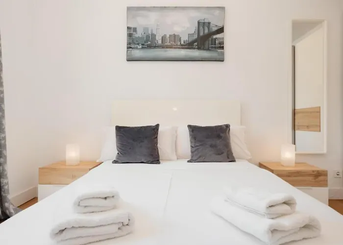 Corner Penthouse Sleeps 4 With Parking Appartement *