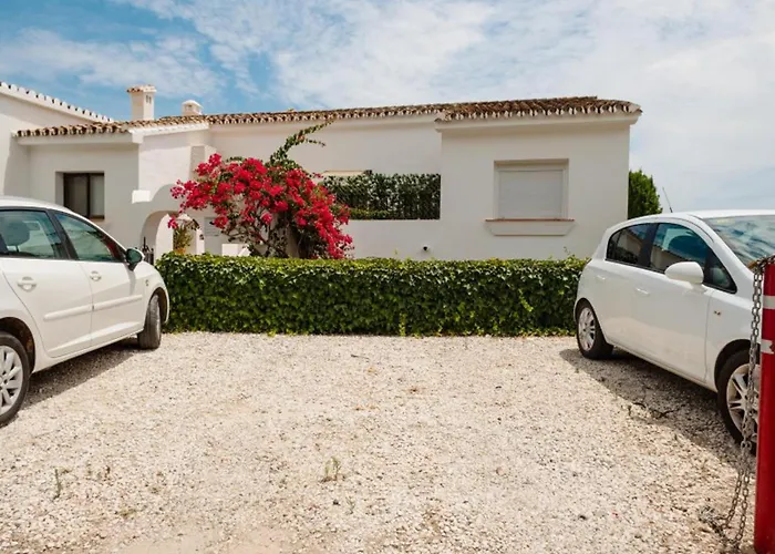 Appartement Corner Penthouse Sleeps 4 With Parking Estepona