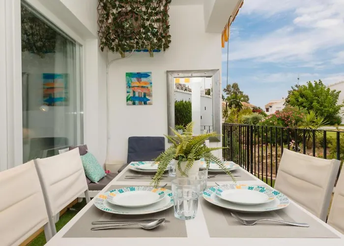 Corner Penthouse Sleeps 4 With Parking Apartment Estepona