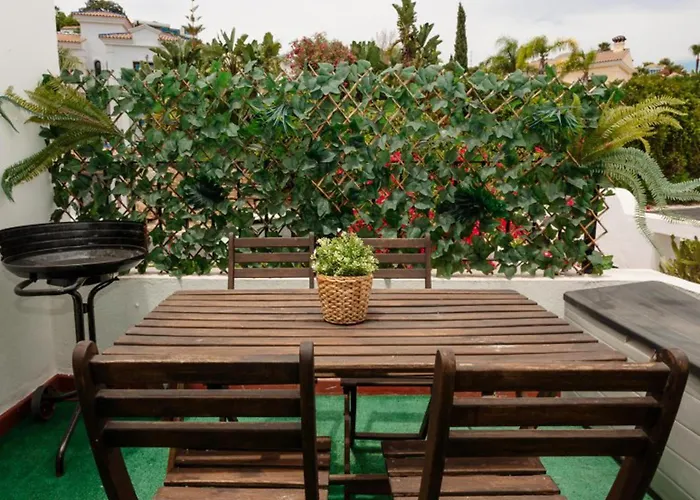 Apartment Corner Penthouse Sleeps 4 With Parking *