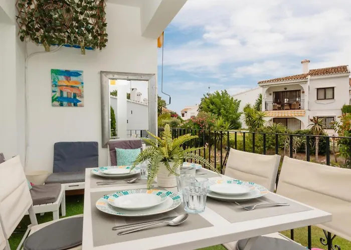 Corner Penthouse Sleeps 4 With Parking