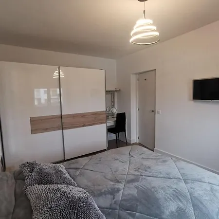 Corner Penthouse Sleeps 4 With Parking * Эстепона