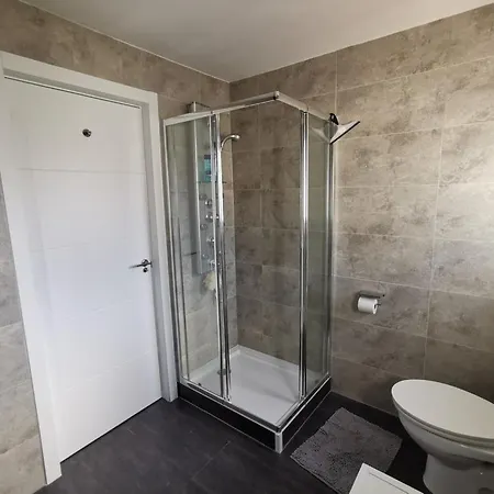 Corner Penthouse Sleeps 4 With Parking Эстепона