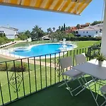 Corner Penthouse Sleeps 4 With Parking Apartment *