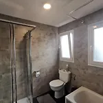 Corner Penthouse Sleeps 4 With Parking Apartment *