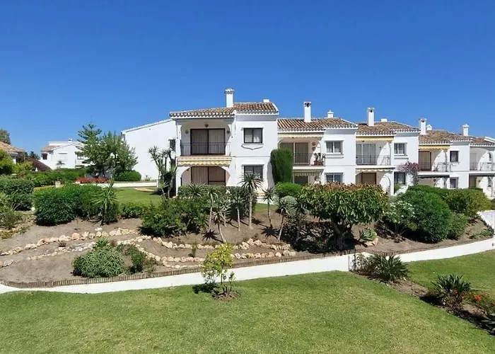 Corner Penthouse Sleeps 4 With Parking Апартаменти *