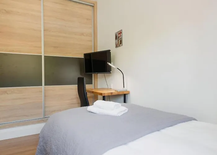 Corner Penthouse Sleeps 4 With Parking Апартаменти