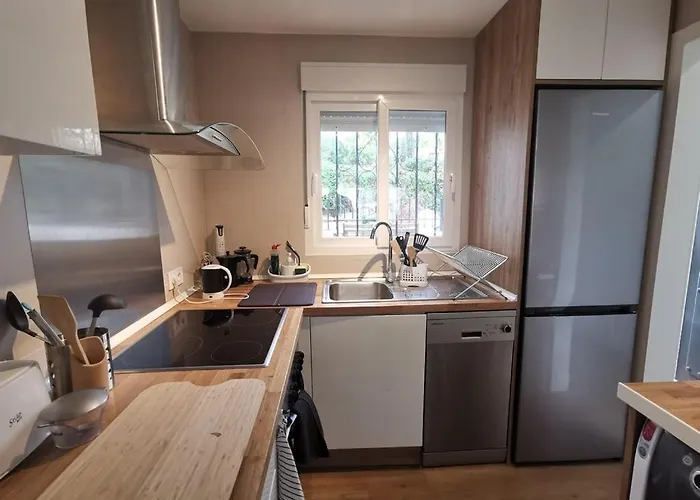 Corner Penthouse Sleeps 4 With Parking *